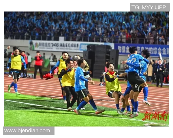 网球焦点：重庆网球队的团队协作探讨