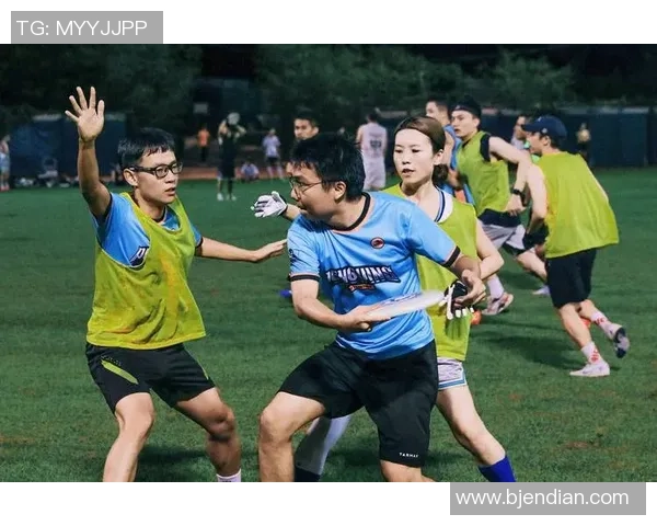 飞盘纪实:记录深圳飞盘队的奋斗经历_1